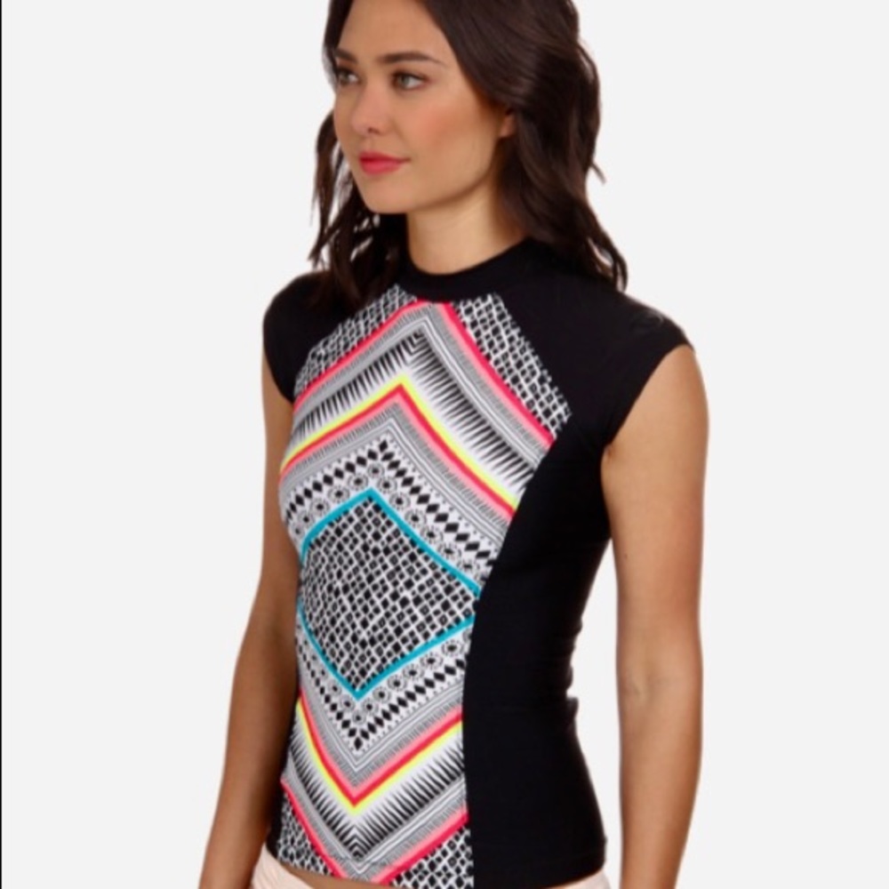 Rip Curl Mystic Tribe Rash guard Medium NWT